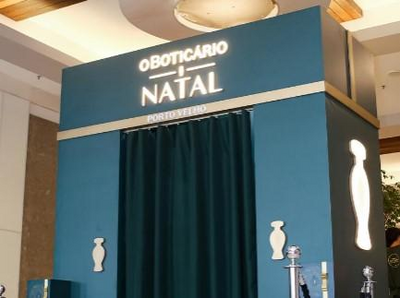 O Boticário realiza ativação de Natal com caixa de presente gigante em Porto Velho