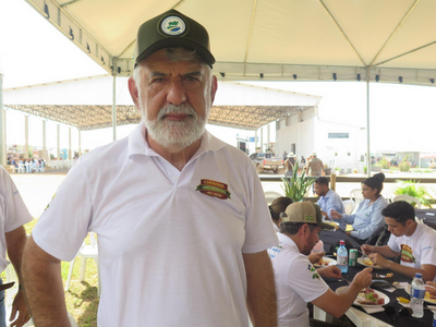 Agrocom em Cerejeiras recebe Caravana e divulga carta do agro