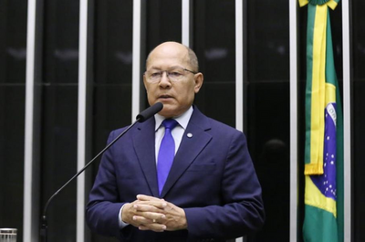 Coronel Chrisóstomo entrega veículos para saúde em Buritis nesta sexta-feira