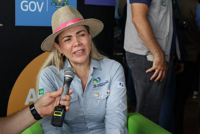 Deputada Cláudia de Jesus solicita pavimentação de estrada em Corumbiara