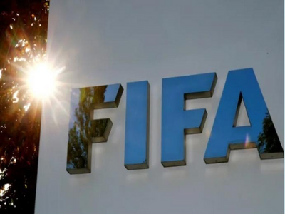 Oito clubes brasileiros bloqueados pela FIFA para contratações em 2026