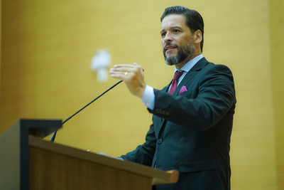 Deputado Delegado Camargo pede ações urgentes para encerrar greve na educação