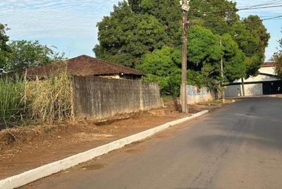 Prefeito Léo Moraes é elogiado por limpeza de ruas no bairro Rio Madeira