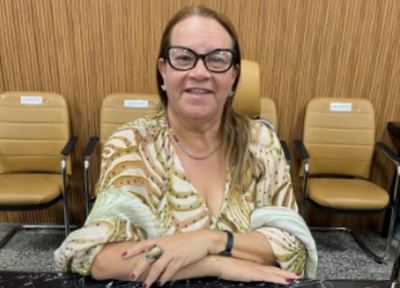 Vereadora Ellis Regina alerta sobre endividamento de servidores por cartão corporativo