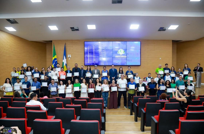 Deputado Eyder Brasil homenageia 170 atletas de Rondônia