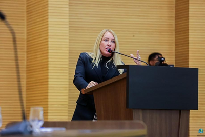 Ieda Chaves cobra providências urgentes sobre concursos na saúde do Estado