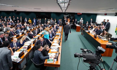 CCJ admite PEC que reduz maioridade penal para 16 anos
