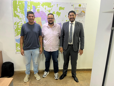 Vereador Márcio Pacele se reúne com Seinfra por obras no Igarapé