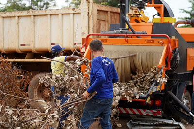 Porto Velho recicla resíduos de poda para criar adubo natural sustentável