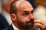 Eduardo Bolsonaro demitido da PF por abandono de cargo