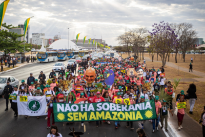 Movimentos sociais e indígenas mobilizam Brasília em defesa da Amazônia
