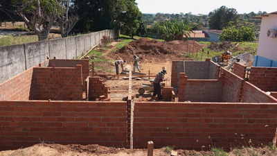 Apae de Colorado do Oeste inicia construção de piscina térmica para terapia