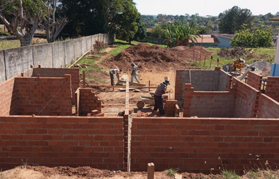 Apae de Colorado do Oeste inicia construção de piscina térmica terapêutica