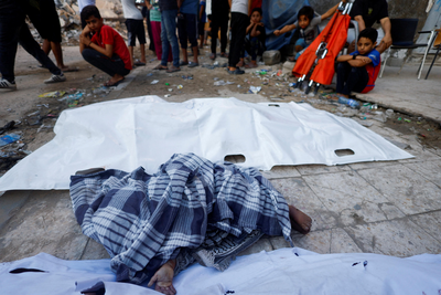 Prédio de 7 andares desaba em Gaza e deixa pelo menos 20 mortos