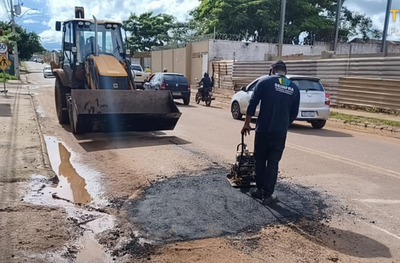 Prefeitura de Porto Velho realiza tapa-buracos na avenida Campo Sales