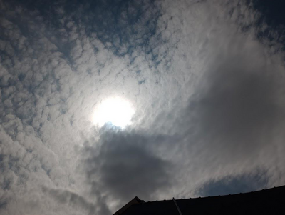 Temperaturas altas e céu parcialmente nublado marcam sábado em Rondônia