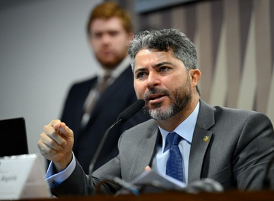 Senador apresenta projeto para suspender decreto que altera regulação do setor elétrico