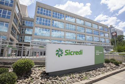Sicredi neutraliza 27000 toneladas de gases de efeito estufa em 2024