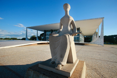 STF fixa gratuidade da Justiça para quem recebe até 5000 reais