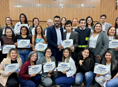 Vereador Dr Santana entrega Moção de Aplausos à AMA pelos 25 anos de serviço