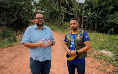 Fernando Silva acompanha obras e pede asfaltamento da Rua Canhoto
