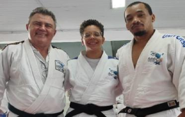 Victória Grutzmacher conquista faixa preta no judô em Ji-Paraná aos 21 anos