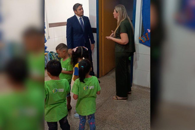 Zé Paroca vivencia dia de aula na Escola Padre Zenildo Gomes