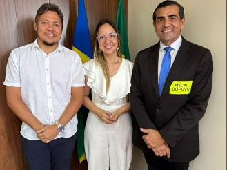Vereadores visitam Conselho Regional de Farmácia para apoio institucional